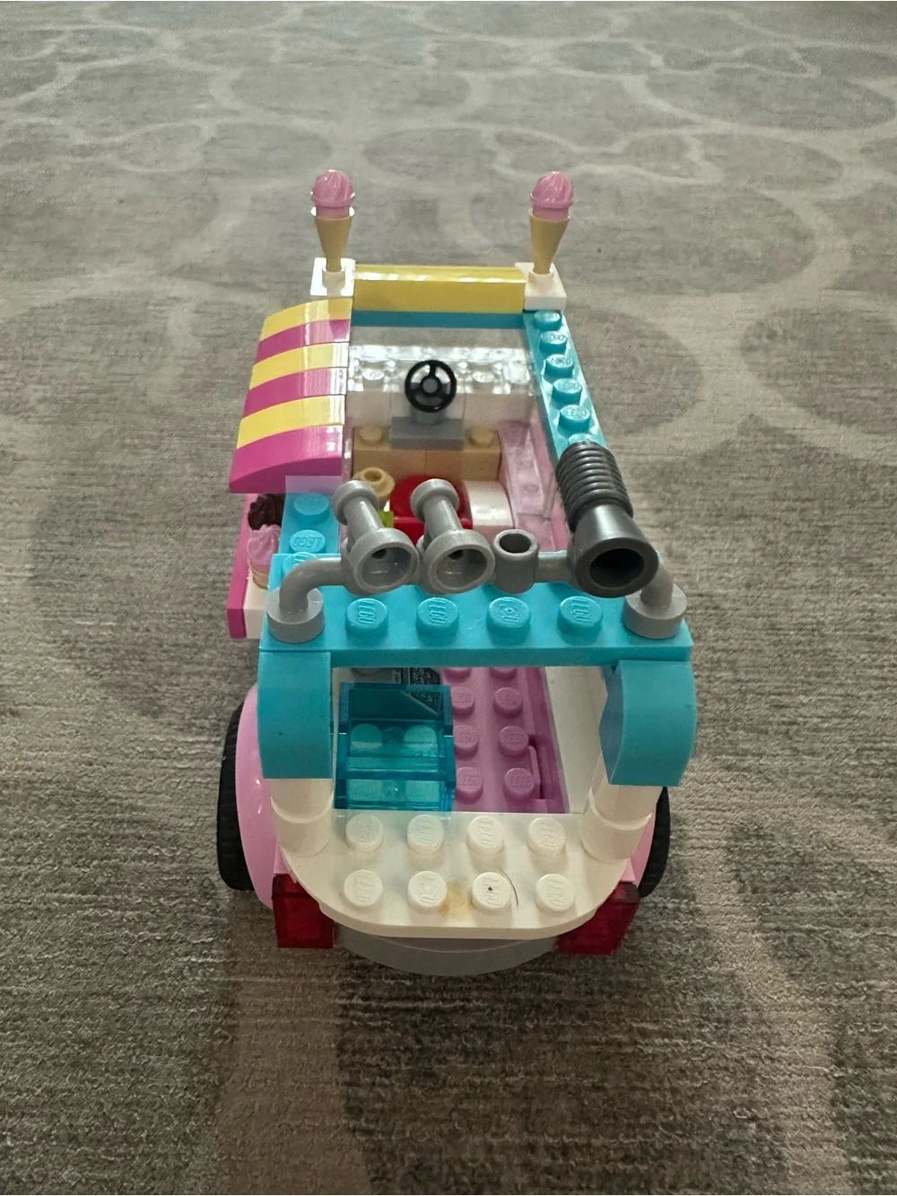 Lego Juniors Emma's Ice Cream Truck 10727-retired
